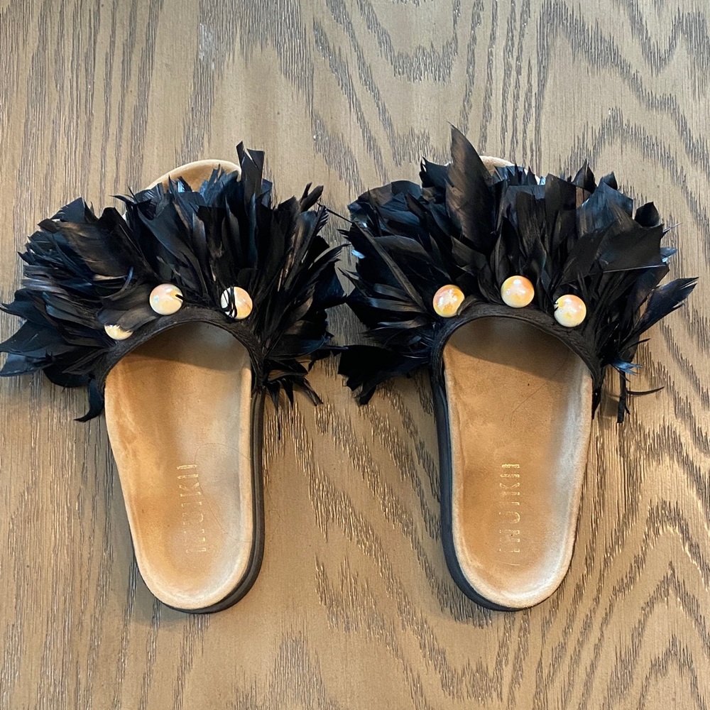 Inuikii Black Feather and pearl Embellished Slides